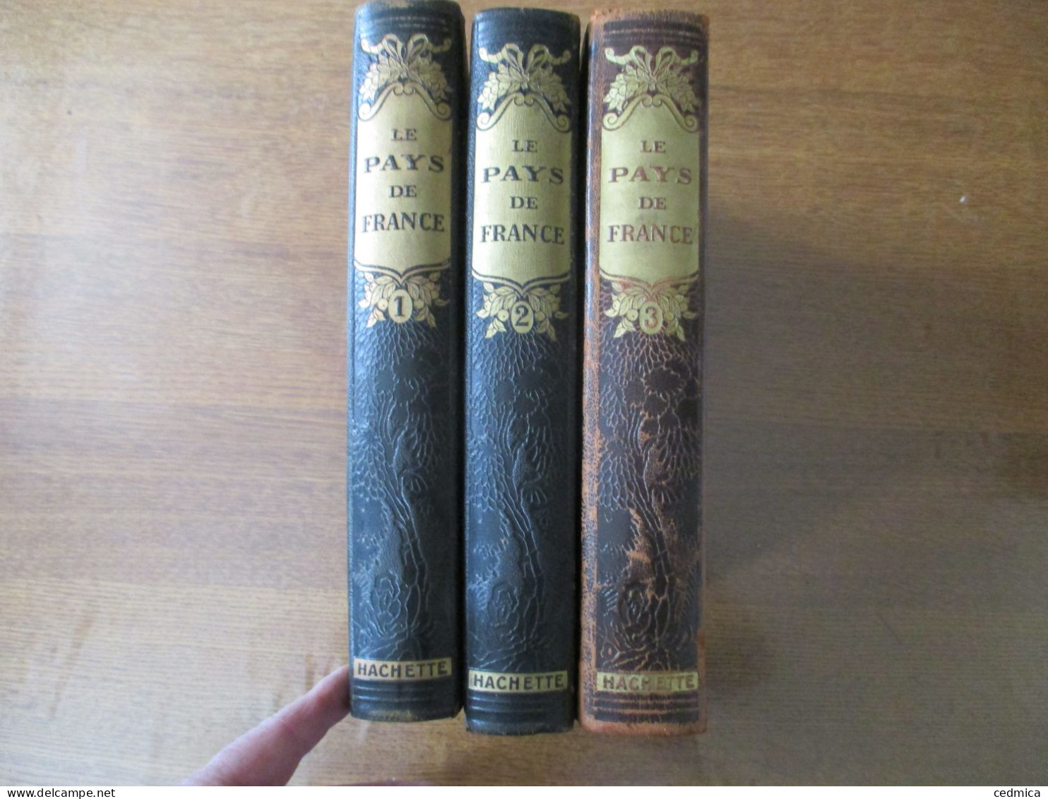 LE PAYS DE FRANCE TOMES 1,2 ET 3 LIBRAIRIE HACHETTE 1925 PUBLIE SOUS LA DIRECTION DE MARCEL MONMARCHE ET LUCIEN TILLION - Geographie