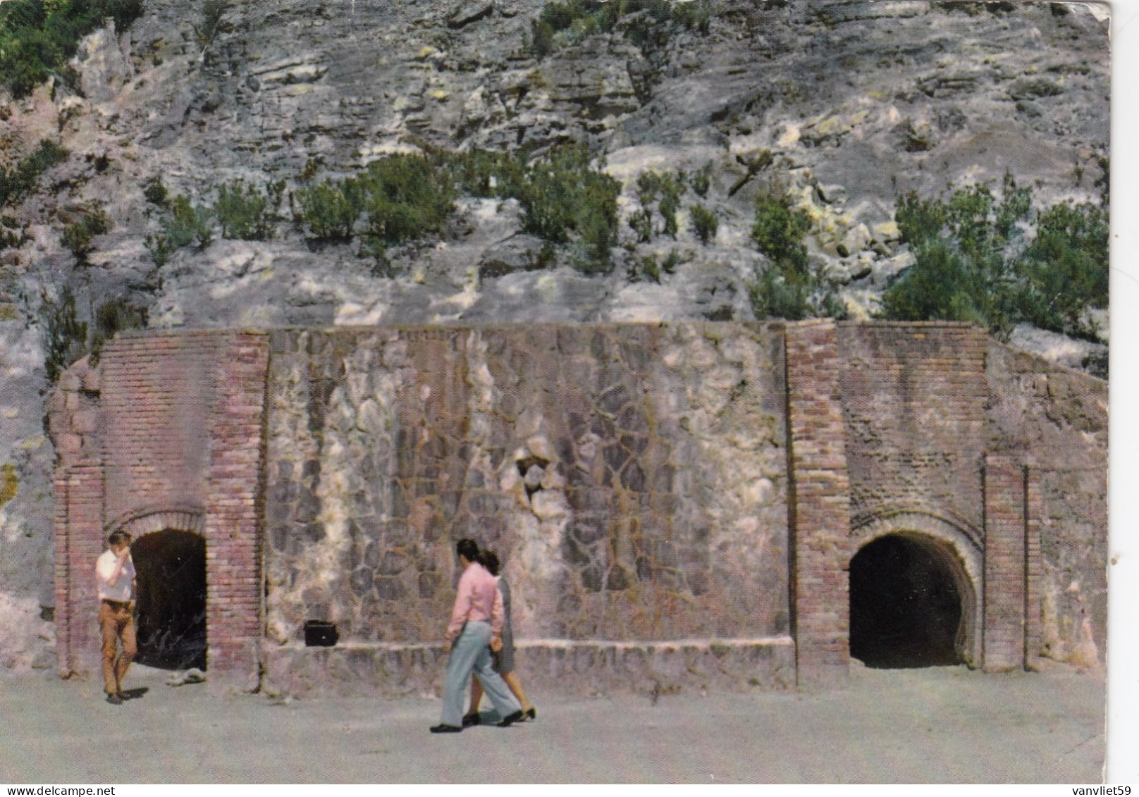 POZZUOLI-NAPOLI-2 CARTOLINE  UNA VIAGGIATA 1971 - Pozzuoli