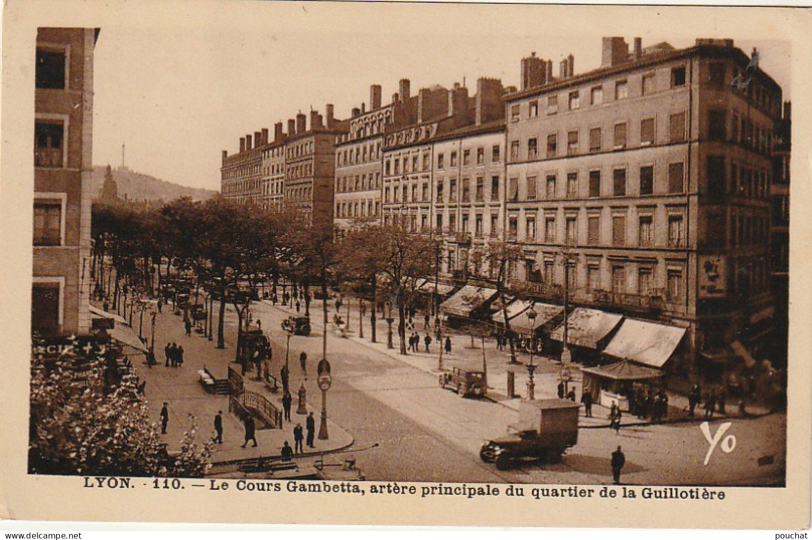 XXX -(69) LYON - LE COURS GAMBETTA  , ARTERE PRINCIPALE DU QUARTIER DE LA GUILLOTIERE -  ANIMATION - 2 SCANS - Lyon 7