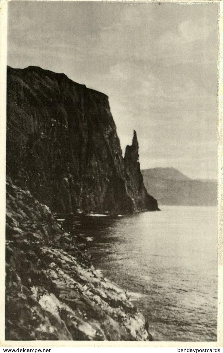 Denmark, Faroe Islands, Trøllkonufingur (1950s) Postcard - Isole Faroer