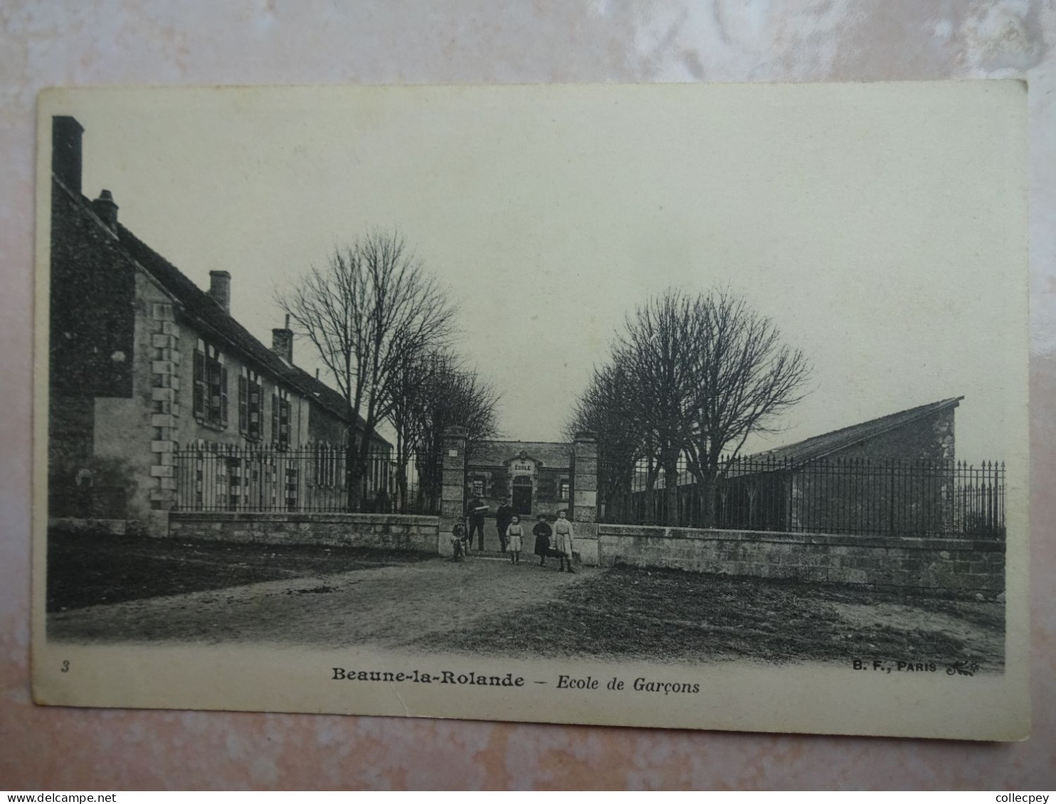 CPA 45 BEAUNE LA ROLANDE Ecole Des Garçons - Beaune-la-Rolande