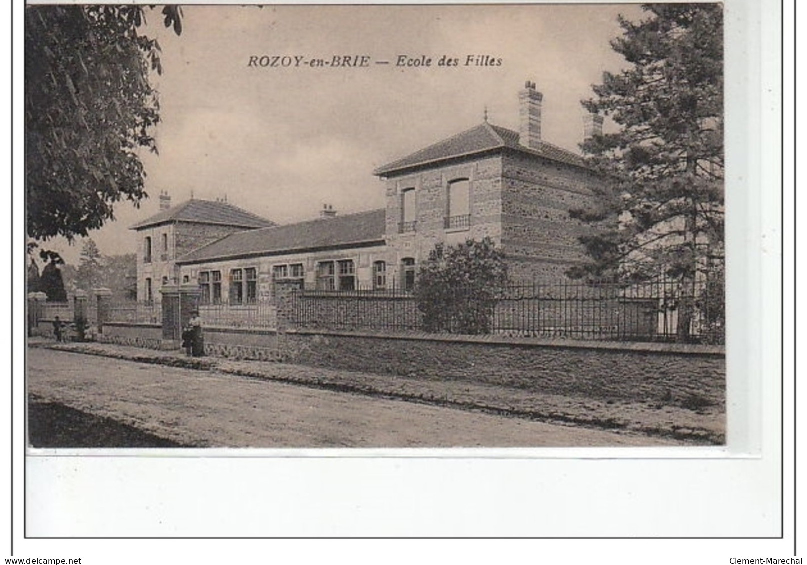 ROZOY EN BRIE - Ecole Des Filles - Très Bon état - Rozay En Brie