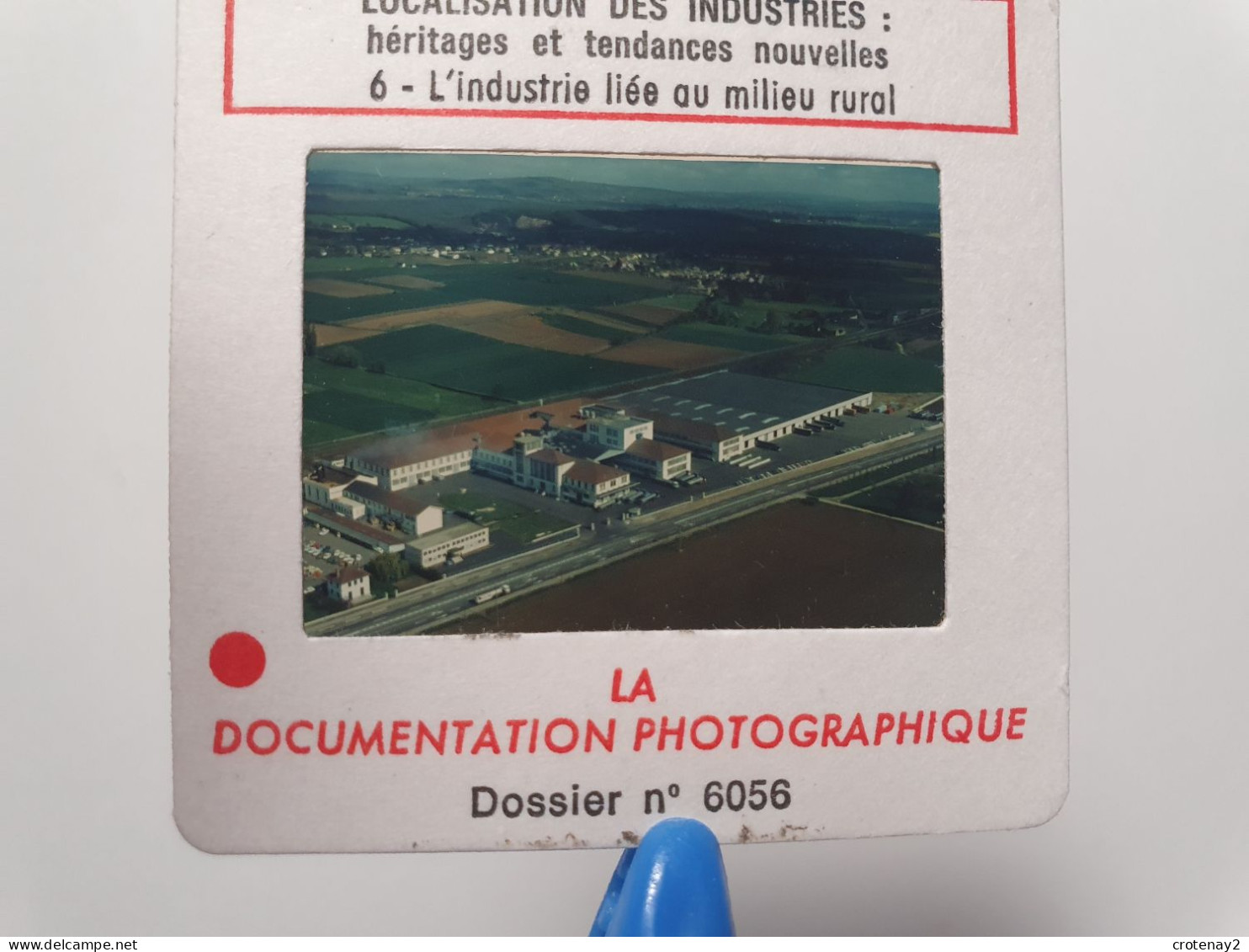 Photo Diapo Diapositive Localisation Des Industries N°6 Milieu Rural Usine FRANCE LAIT ST MARTIN BELLE ROCHE Vers MÂCON - Diapositives (slides)