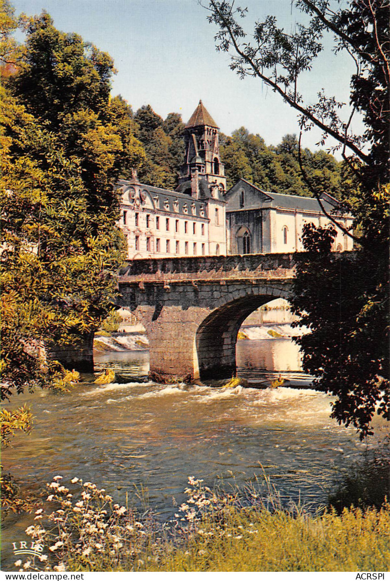 24 BRANTOME  Le Pont Coudé Sur La Dronne  L'abbaye Et Le Clocher Roman 21  (scan Recto Verso)MF2769TER - Brantome