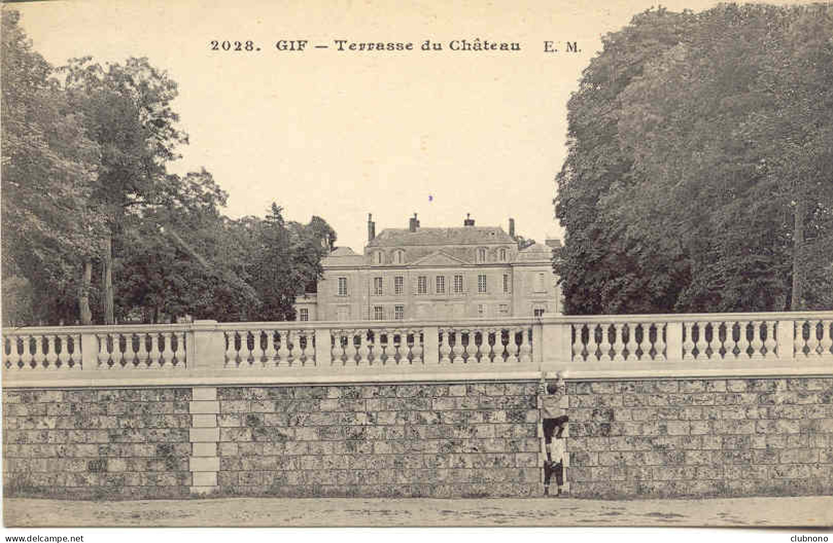 CPA - GIF - TERRASSE DU CHATEAU (PARFAIT ETAT) - Gif Sur Yvette