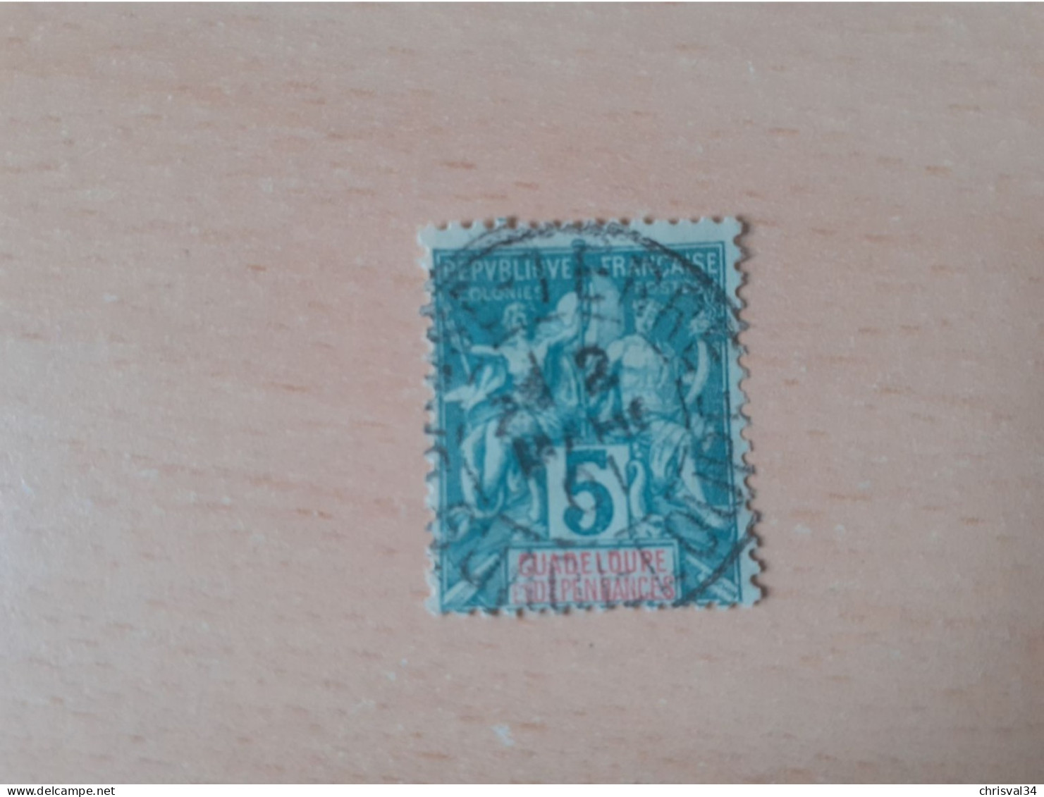 TIMBRE   GUADELOUPE       N  30      COTE  1,75   EUROS   OBITERE - Used Stamps