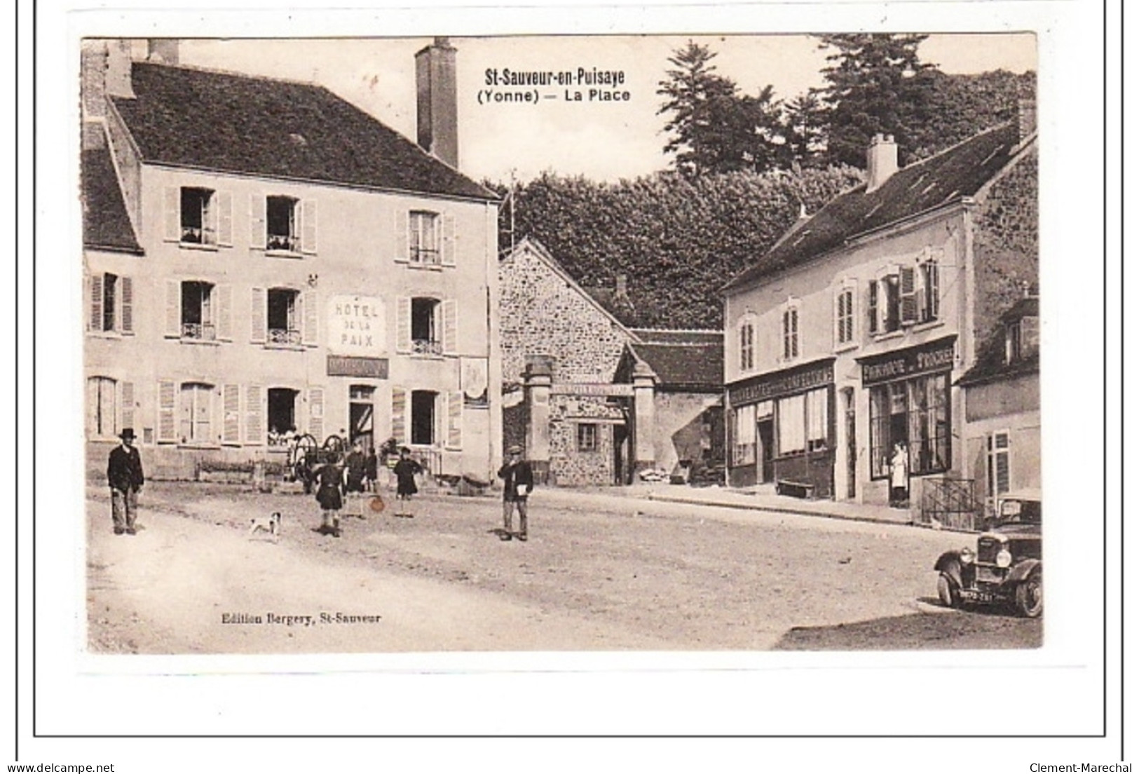 St-SAUVEUR-en-PUISAYE : La Place - Tres Bon état - Saint Sauveur En Puisaye