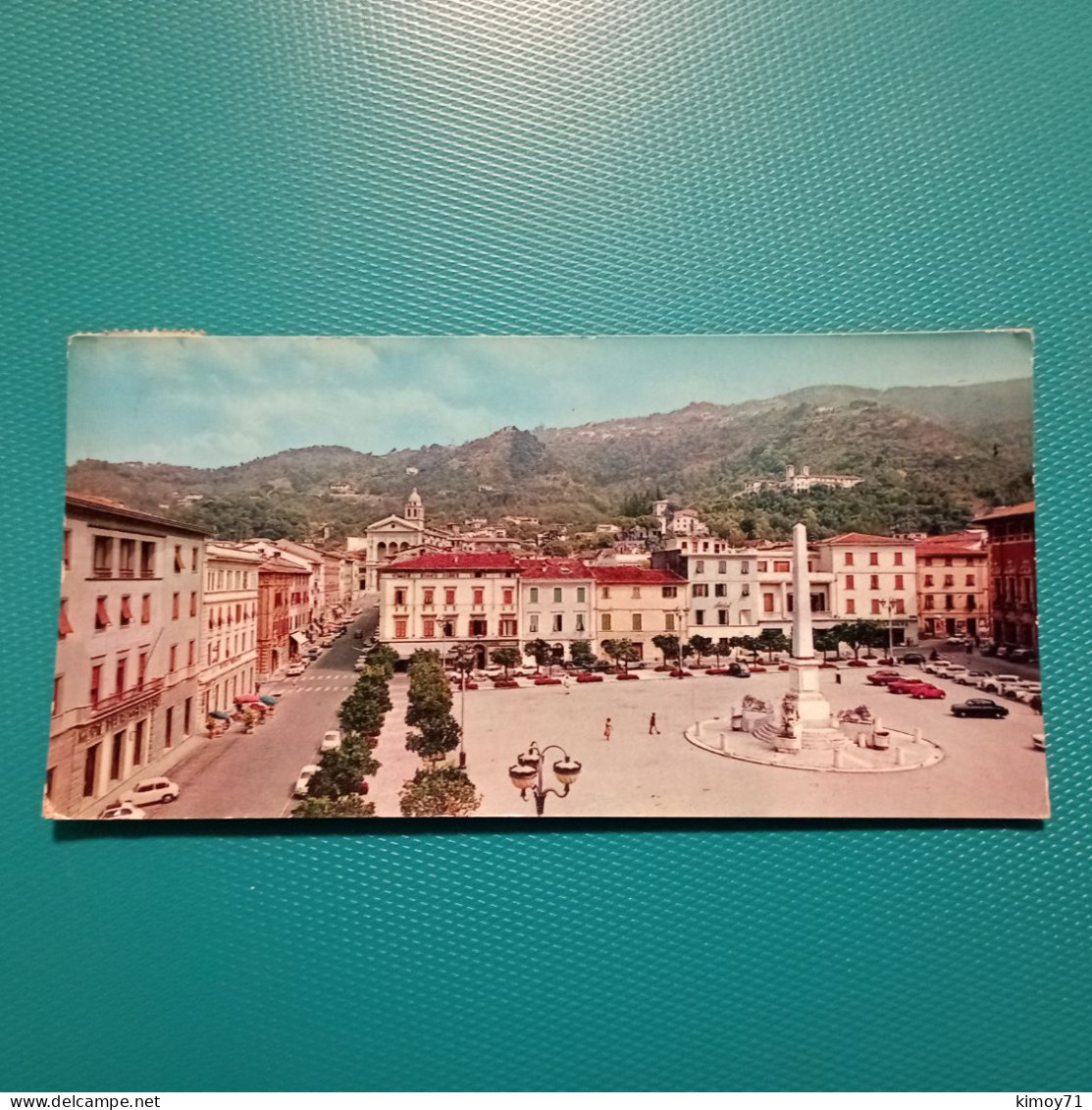 Cartolina Massa - Via Dante Alighieri E Piazza Aranci. Viaggiata 1964 - Massa