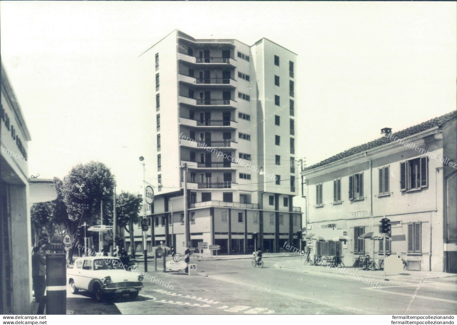 M594 Cartolina Codogno Grattacielo Bella Animata Provincia Di Lodi - Lodi