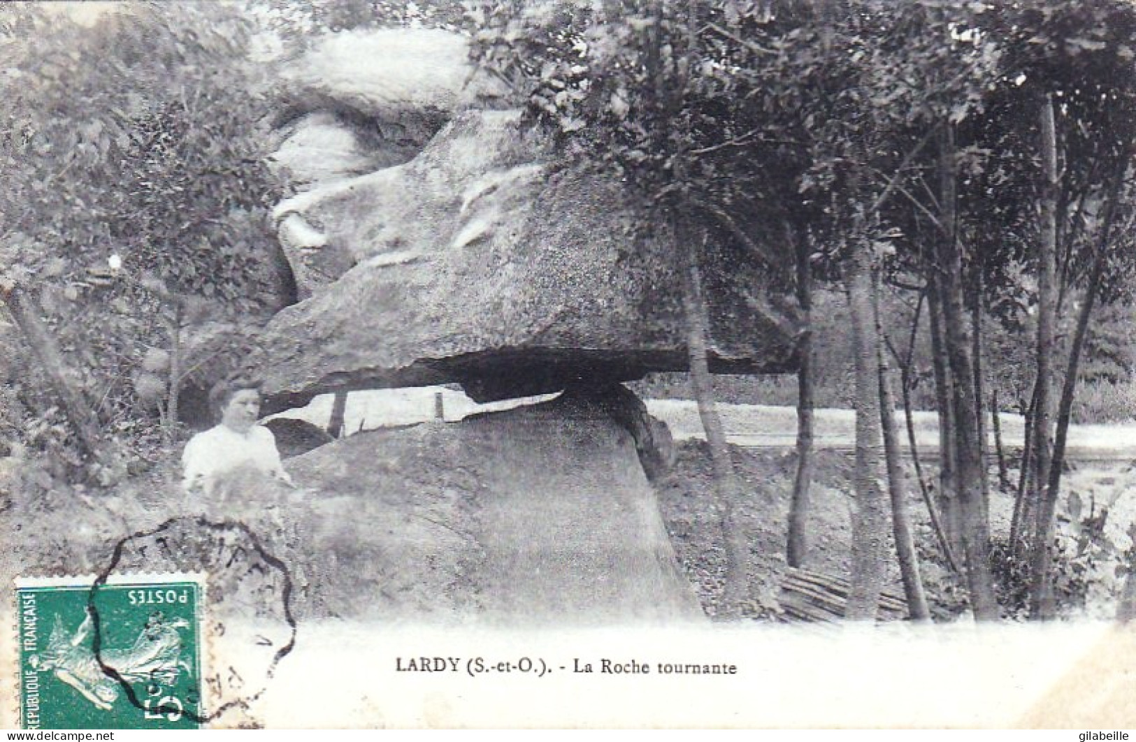 91 - Essonne - LARDY - La Roche Tournante - Lardy