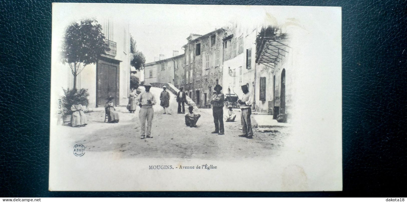 06 , Mougins , Avenue De L'église  Début 1900... - Mougins