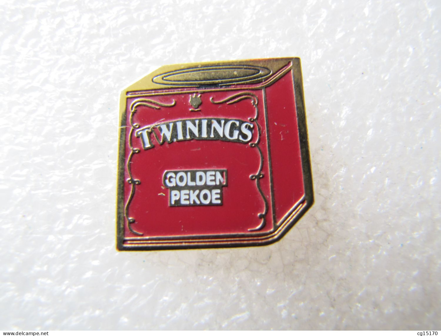 PIN'S   TWININGS    GOLDEN  PÉKOE - Beverages