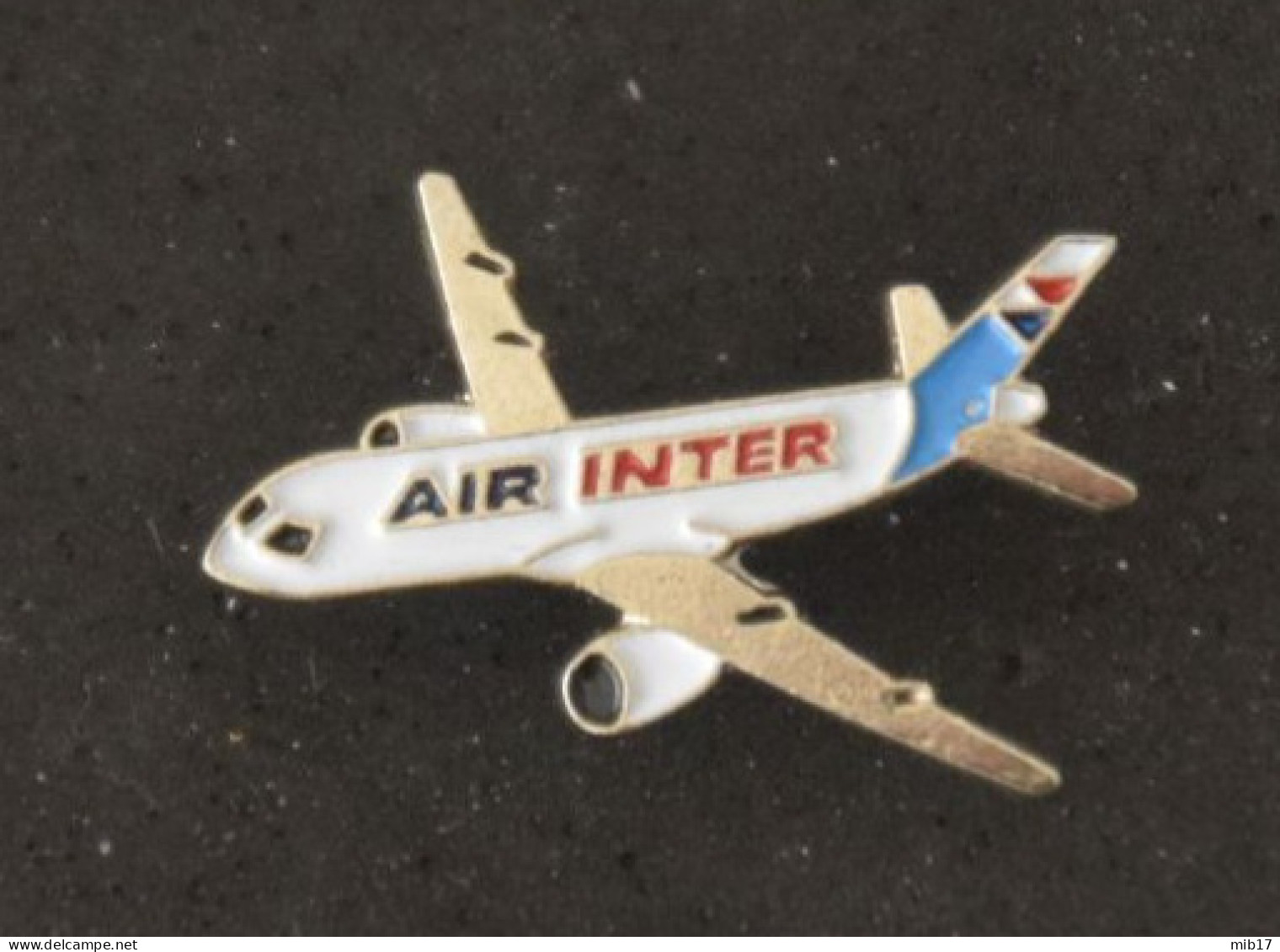 Pin's Avion AIR INTER - Airplanes