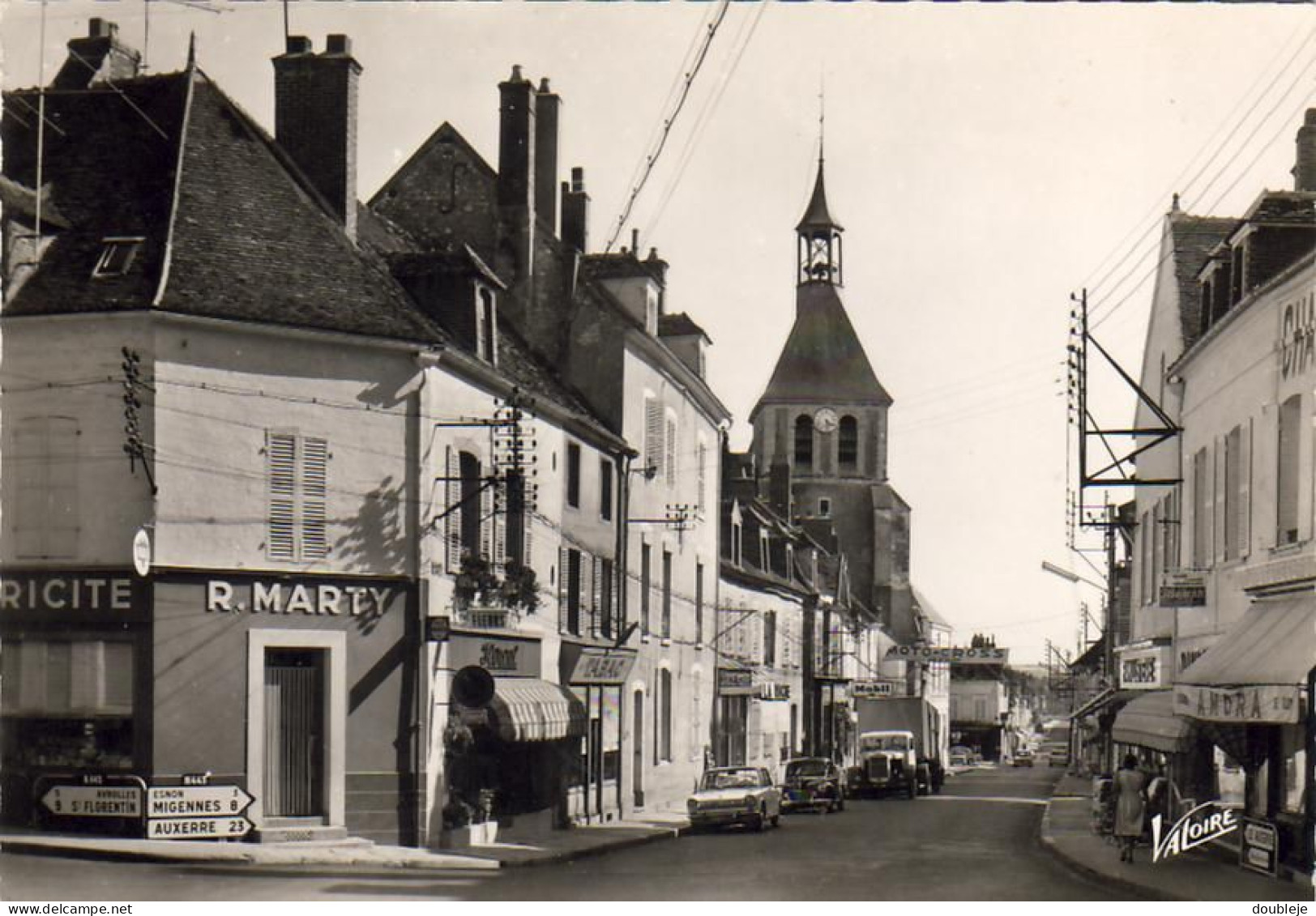 D89   BRIENON SUR ARMANÇON    La Grande Rue  .............  Peu Courante - Brienon Sur Armancon