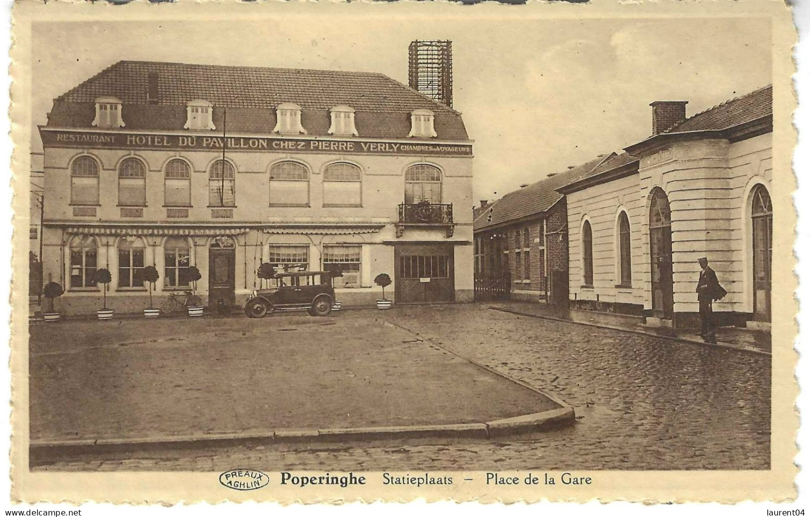 POPERINGE. PLACE DE LA GARE. HOTEL DU PAVILLON. ANIMATION. AUTO. - Poperinge