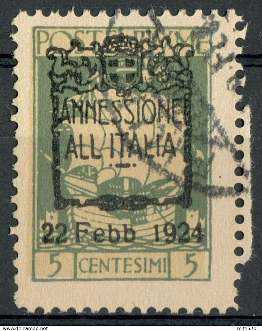 REGNO / FIUME 1924 FRANCOBOLLO CON DECALCO SOPRASTAMPATO 'ANNESSIONE ALL'ITALIA 22 Febb 1924' C. 5 - USATO SASSONE 214 - Fiume