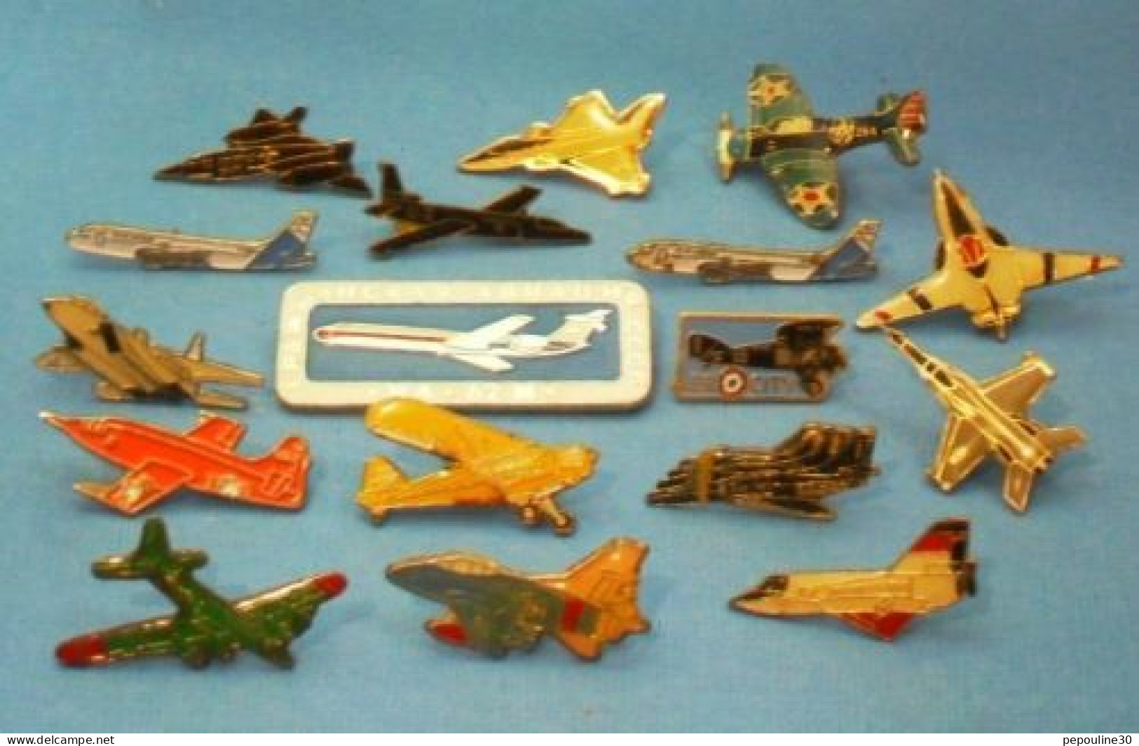 17 PIN'S //  ** LOT / 17 AVIONS DIFFÉRENTS ** - Vliegtuigen