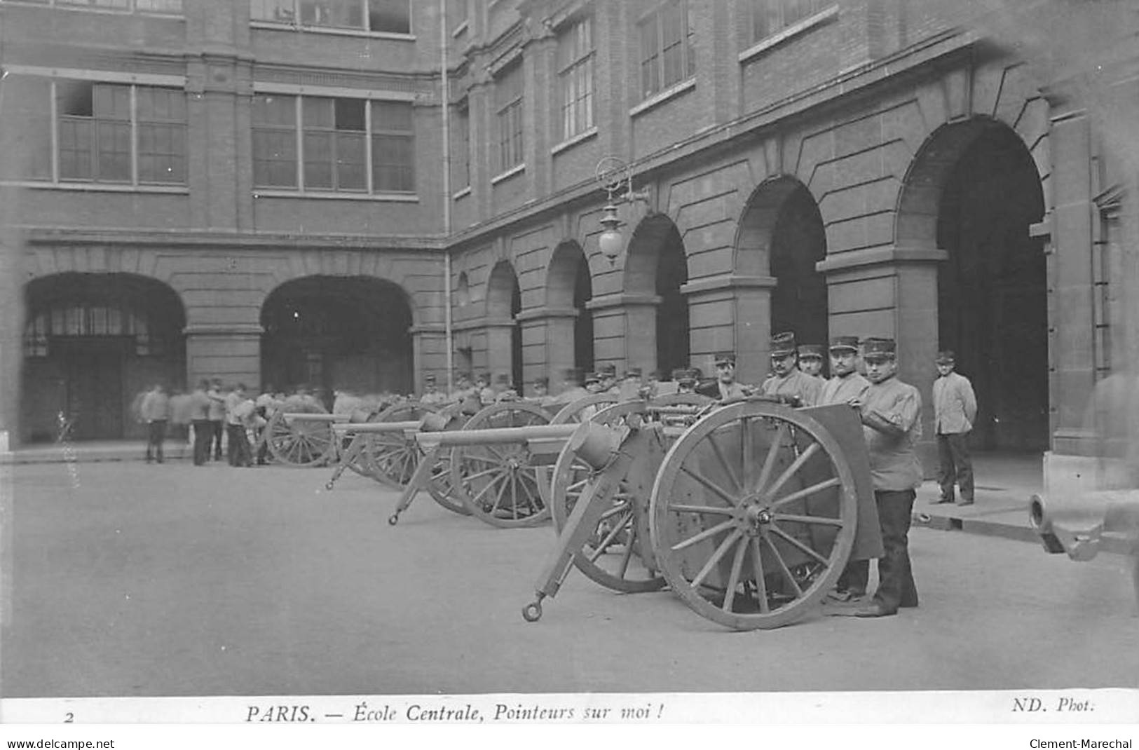 PARIS - Ecole Centrale - Pointeurs Sur Moi - Très Bon état - Arrondissement: 03