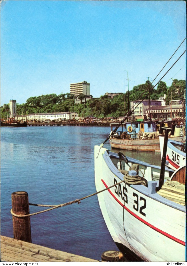 Ansichtskarte Sassnitz Saßnitz Hafen Mit Blick Zum Rügen-Hotel G1975 - Sassnitz