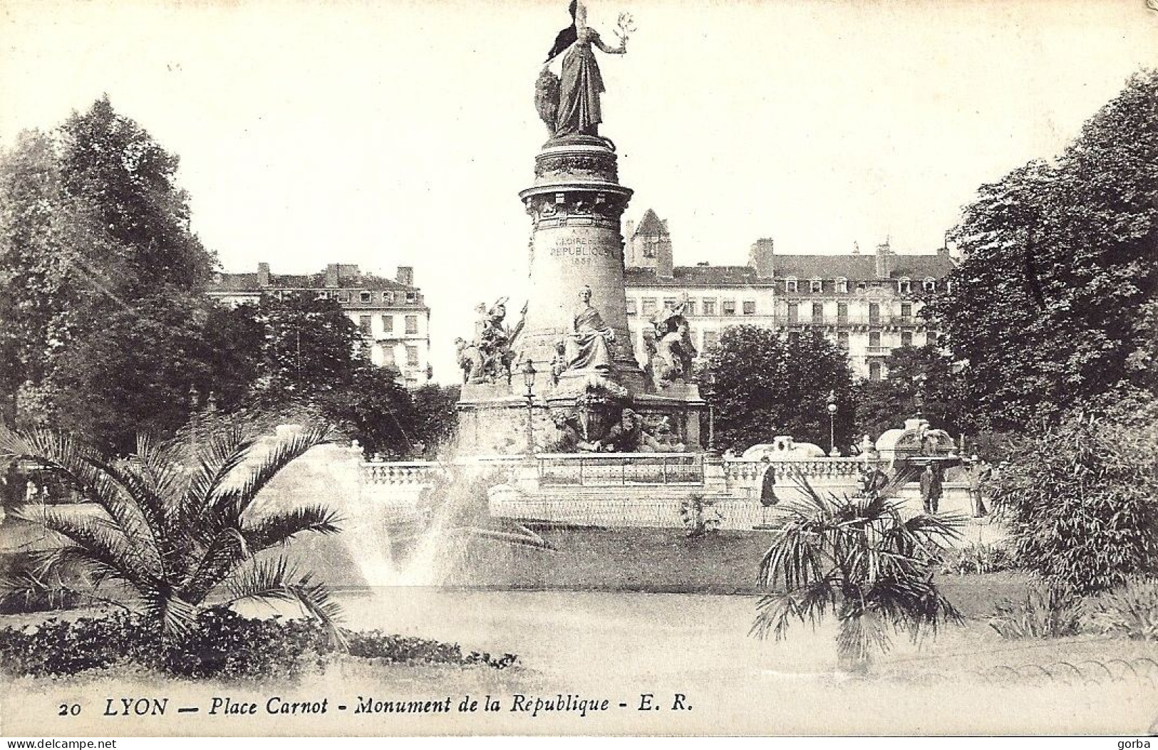 *CPA - 69 - LYON - 2ème - Place Carnot - Monument De La République (A Et B) - Lyon 2