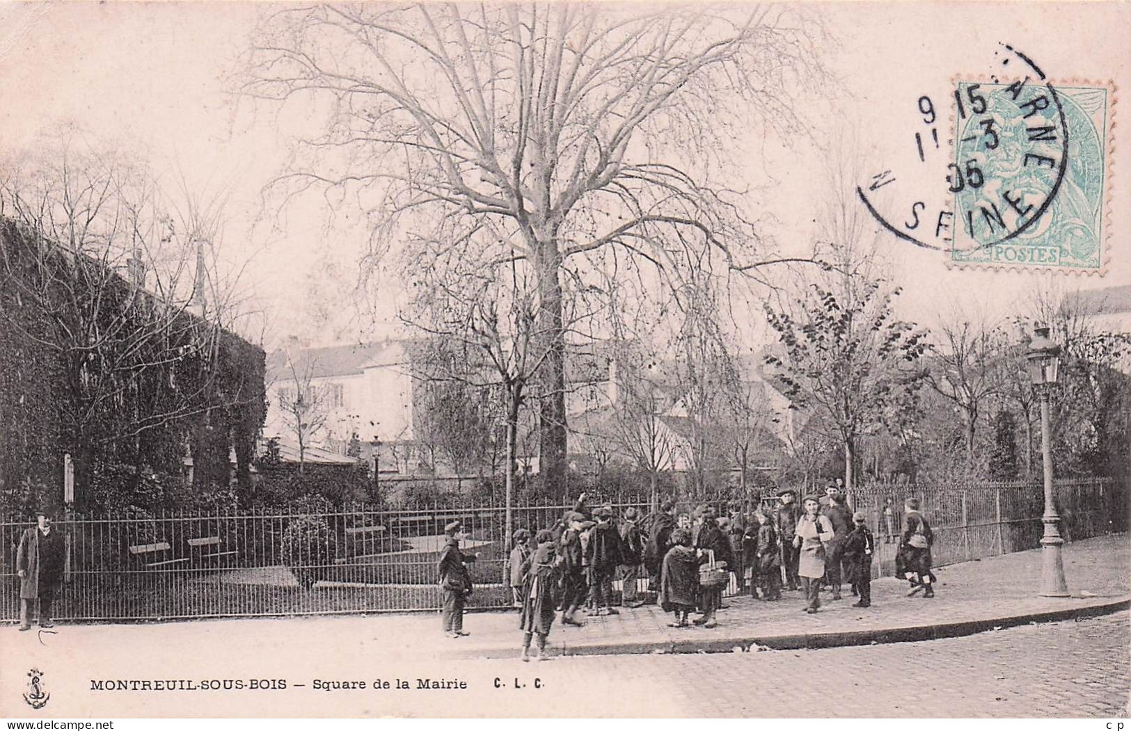 Montreuil  - Square De La Mairie -  CPA °J - Montreuil