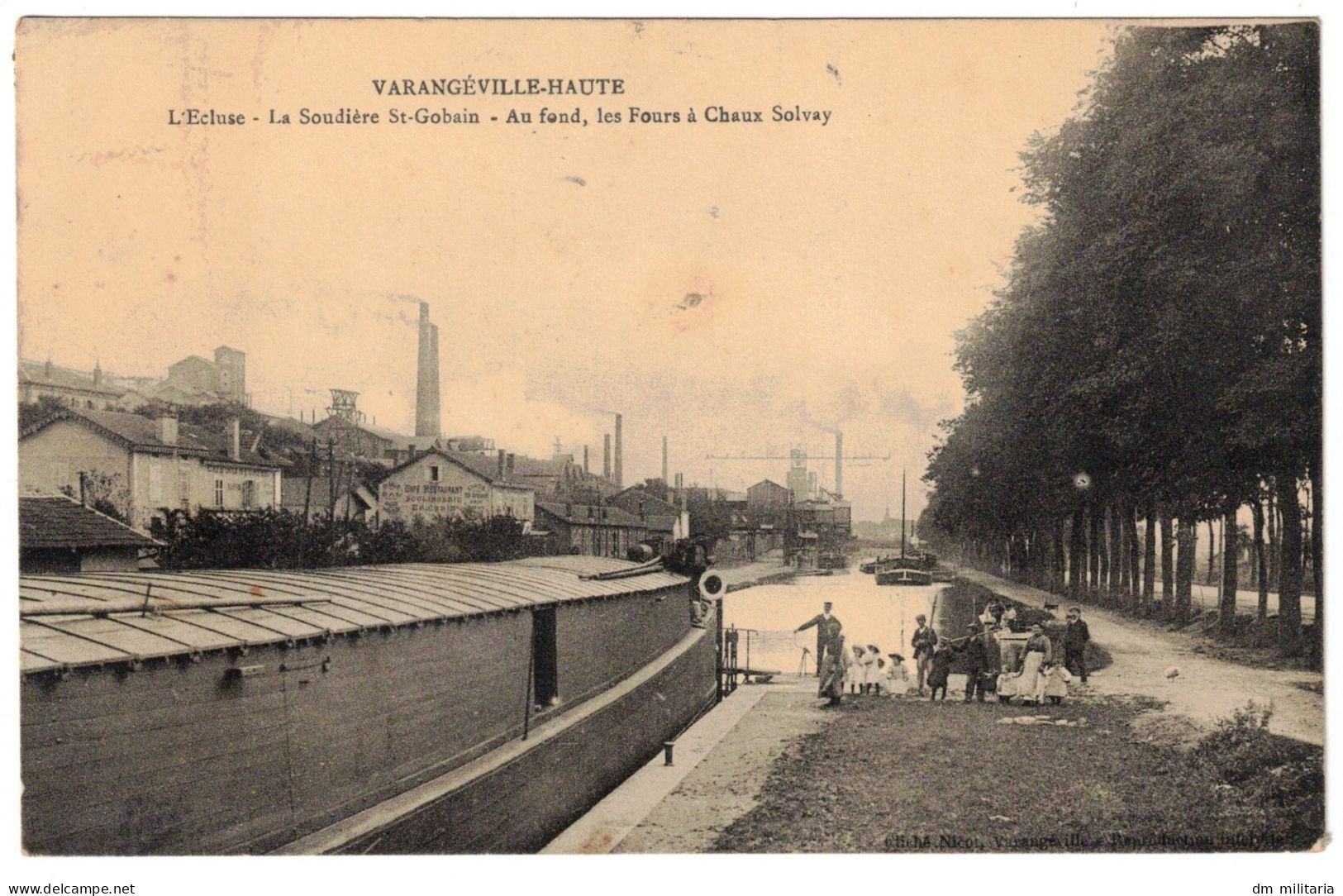 54 - CPA : VARANGÉVILLE-HAUTE - BELLE VUE SUR PÉNICHES - L'ÉCLUSE - LA SOUDIÈRE SAINT-GOBIN - LES FOURS À CHAUX SOLVAY - Houseboats