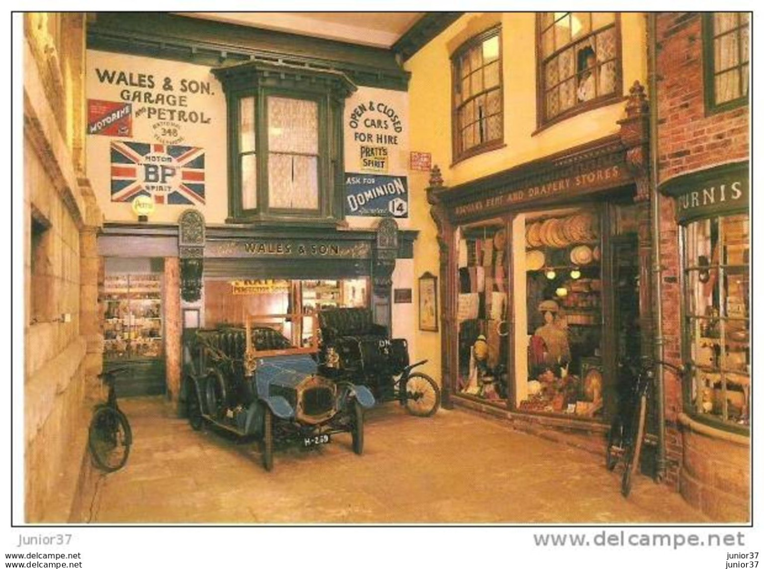 Musée De York Castel Museum, Locomobile De 1905 & Colibri 1909 & Group Steam Car 1899 - Camions & Poids Lourds