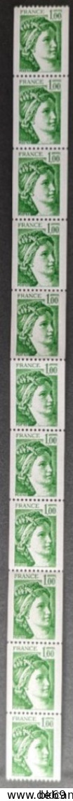 Cote 120 € Variété 71** Sabine 1F Vert Avec 2 Bandes De Phosphore 1981Ac Roulette De 11 Timbres Avec N° 2 Rouge - Rollen