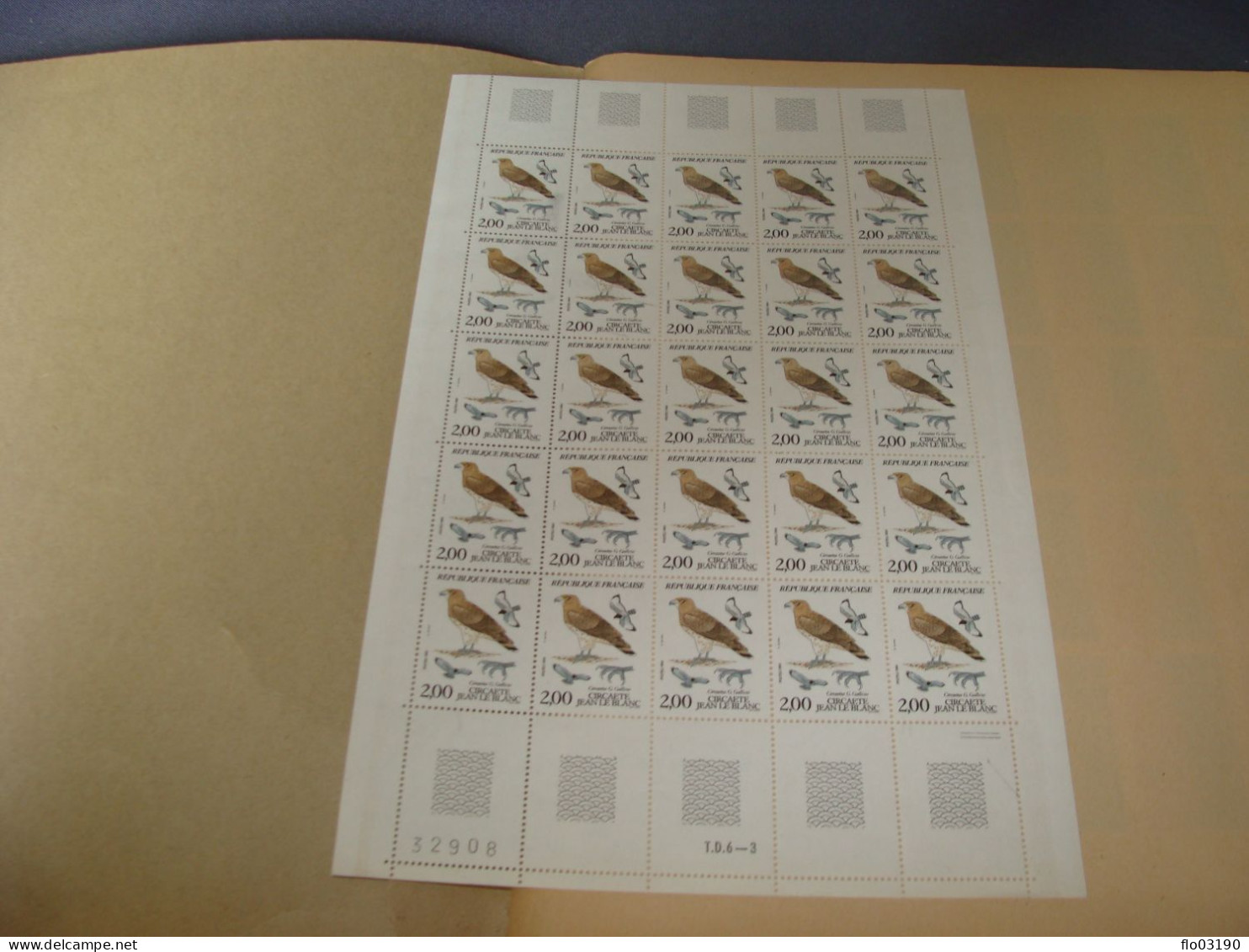 N° 2338 En Feuille  De 25 Timbres Entières Neuves - Feuilles Complètes