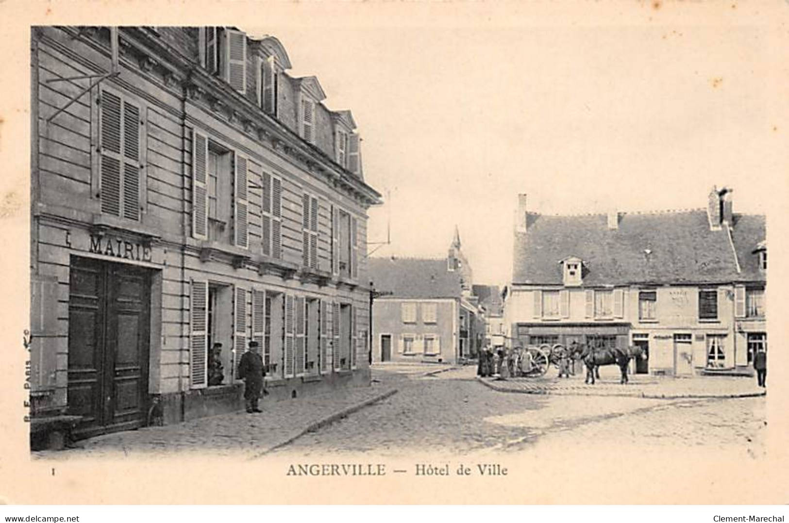 ANGERVILLE - Hôtel De Ville - Très Bon état - Angerville