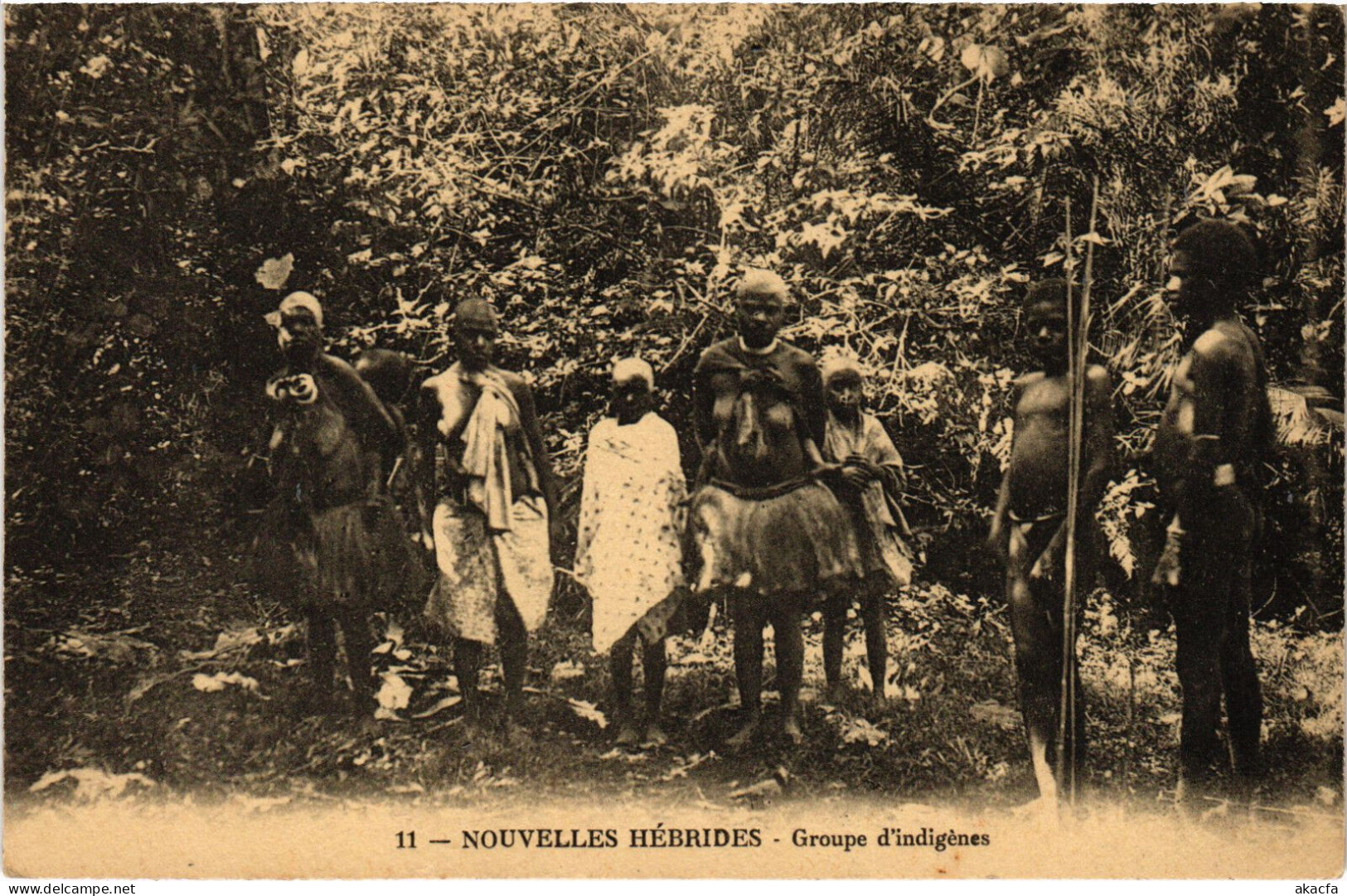 PC NEW HEBRIDES, GROUPE D'INDIGÉNES, Vintage Postcard (b53549) - Vanuatu