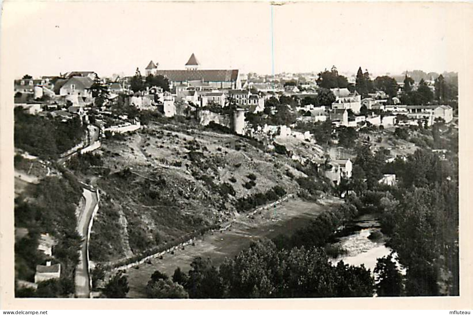 79* THOUARS   Vue Sur Le Thouet      MA107,0004 - Thouars