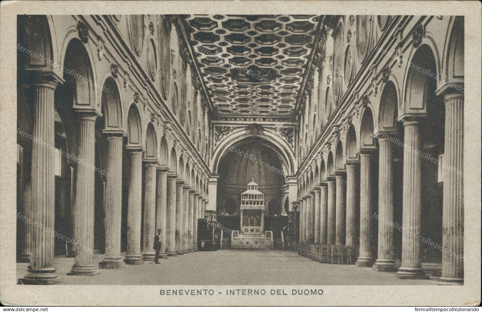 Cr146 Cartolina   Benevento Citta'  Interno Del Duomo Campania - Benevento