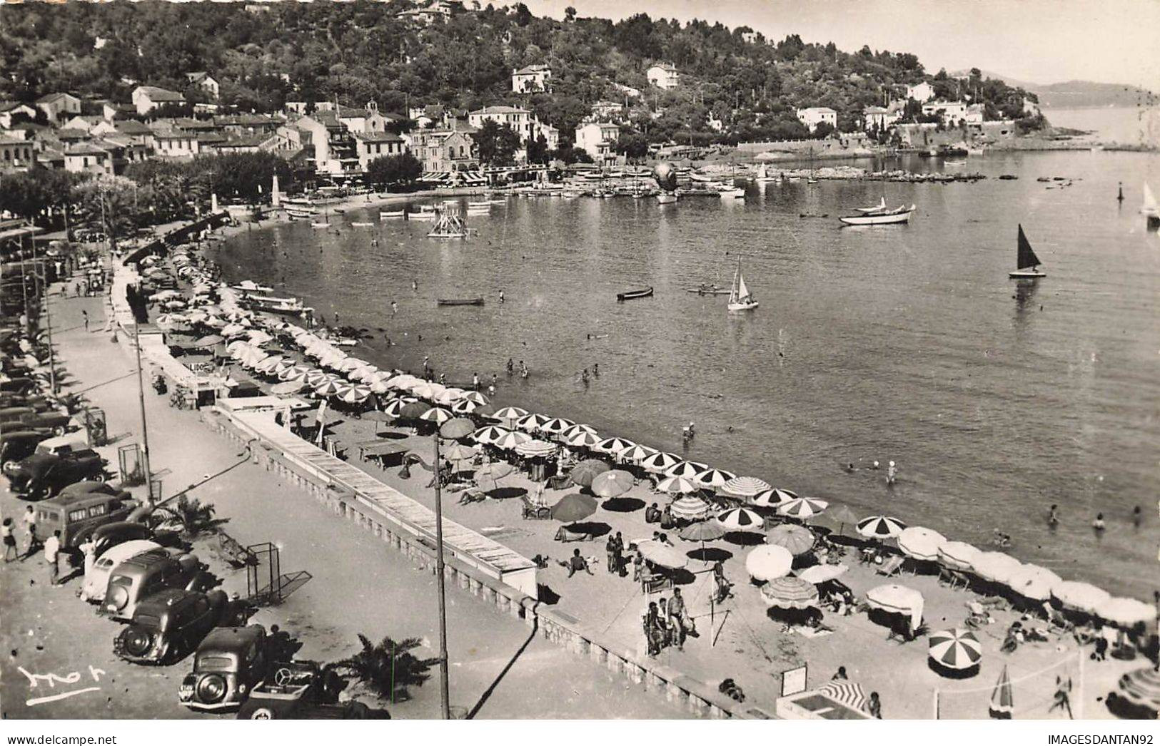 83 LE LAVANDOU AP#DC875 LA PLAGE AUTOMOBILES D EPOQUE - Le Lavandou