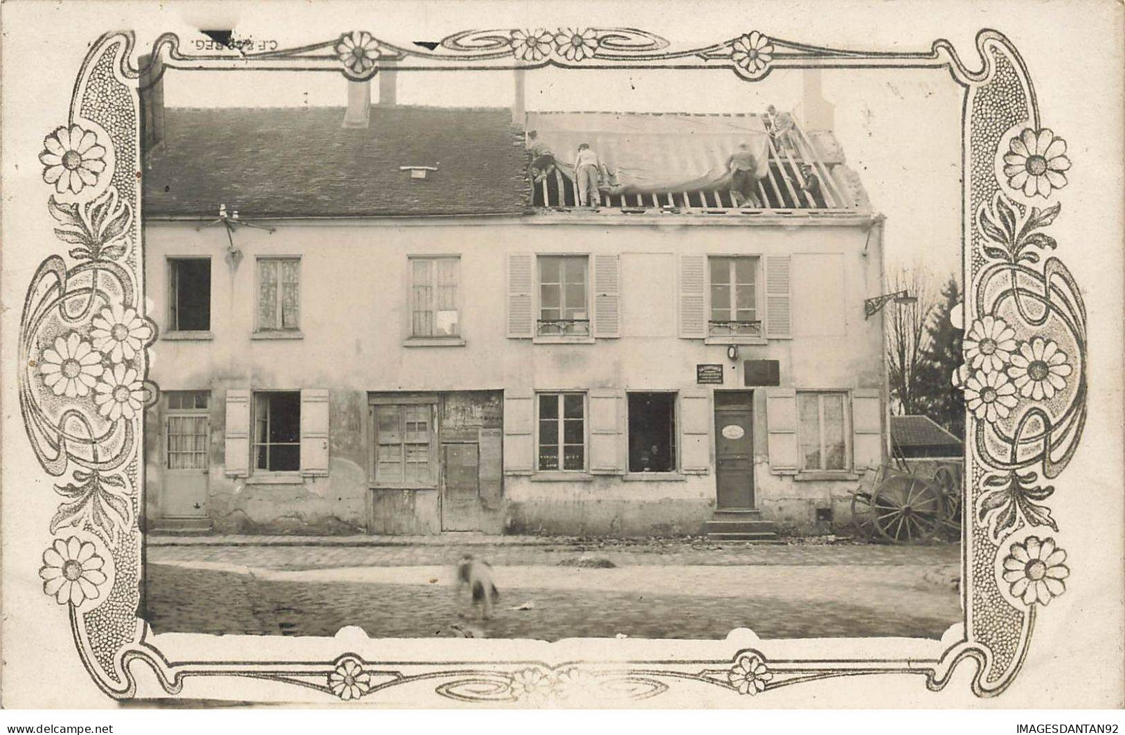 COMMERCE #FG55266 AGENCE ASSURANCE LA CONFIANCE + TRAVAUX COUVERTURE TOITURE CARTE PHOTO A LOCALISER - Autres & Non Classés