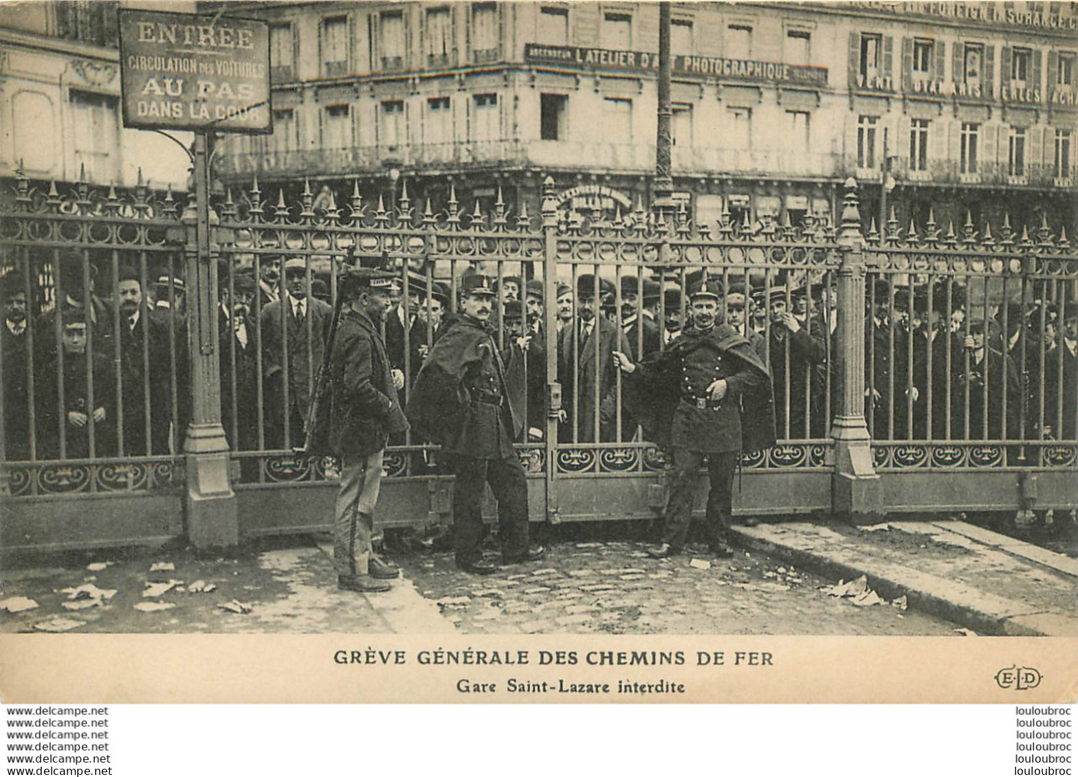 PARIS GREVE GENERALE DES CHEMINS DE FER  GARE SAINT LAZARE INTERDITE - Public Transport (surface)