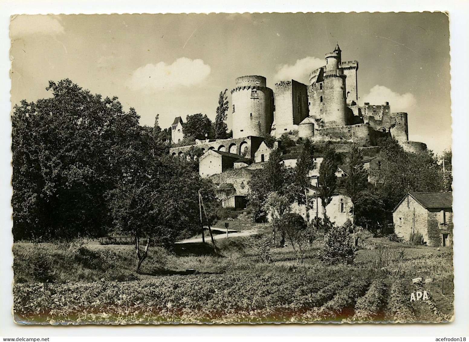 CHÂTEAU DE BONAGUIL Près De Fumel, Bâti En 1488 Par Bérenger De Roquefeuil - Fumel