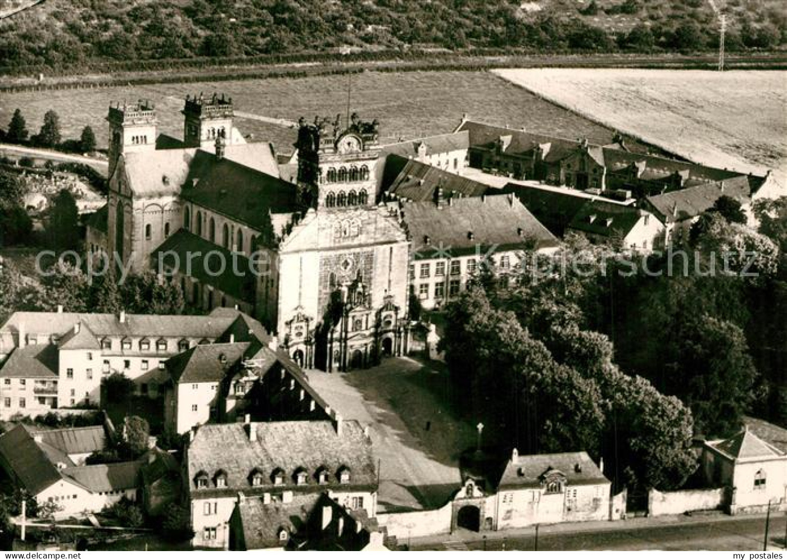 73335648 Trier Basilika Abtei St Matthias Fliegeraufnahme Trier - Trier