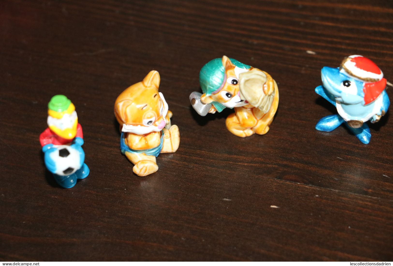 Figurines Lot De 3 Kinder  Miaogizi Dauphin Ziani Geo Trouvetou Football - Other & Unclassified