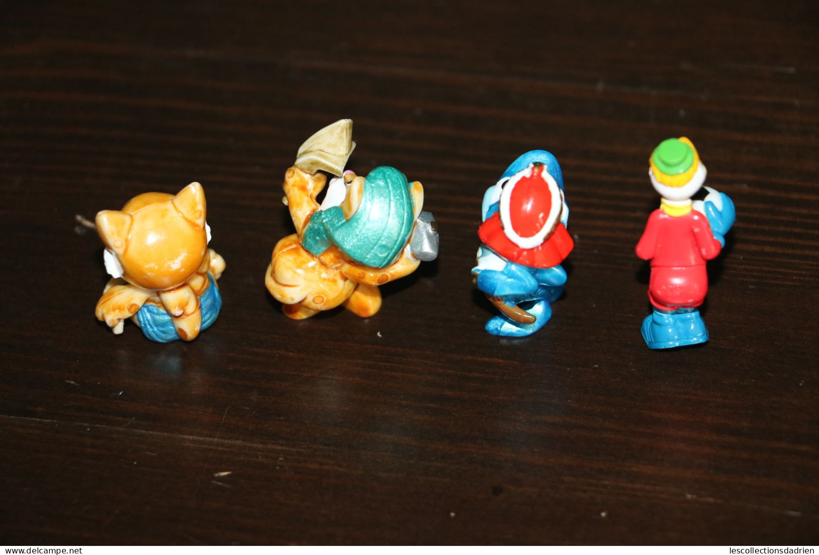 Figurines lot de 3 Kinder  miaogizi dauphin ziani Geo Trouvetou football