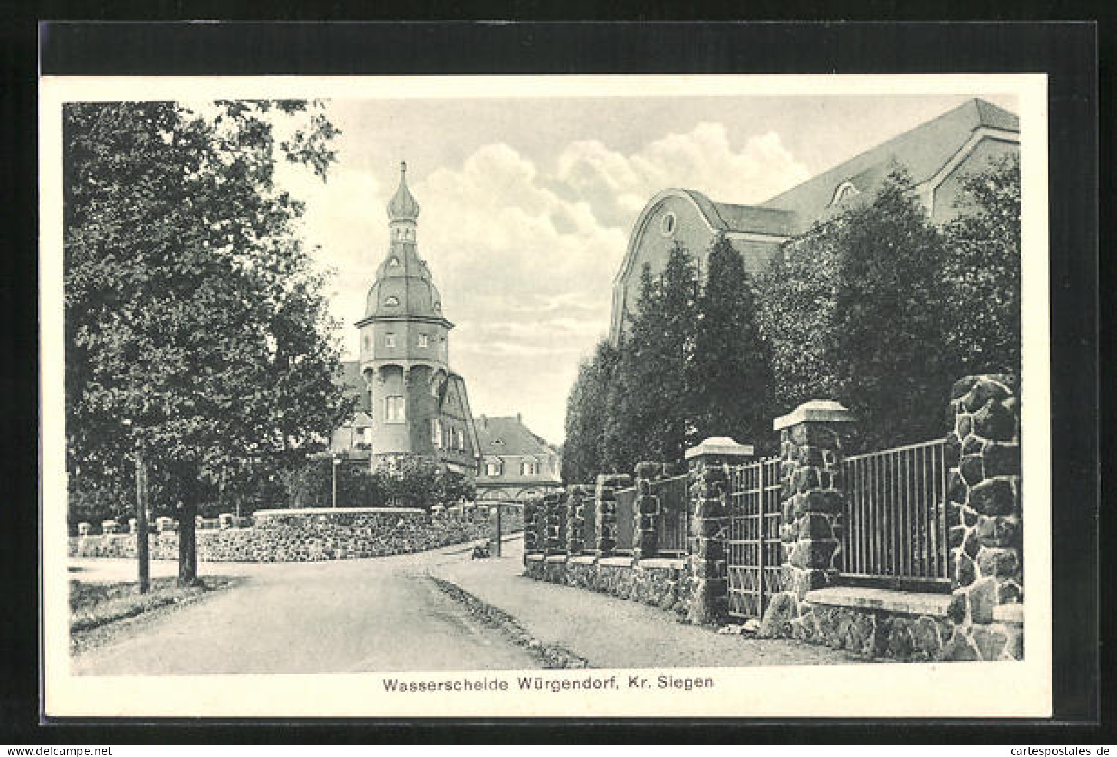 AK Würgendorf /Siegen, Strassenpartie Mit Wasserscheide  - Siegen