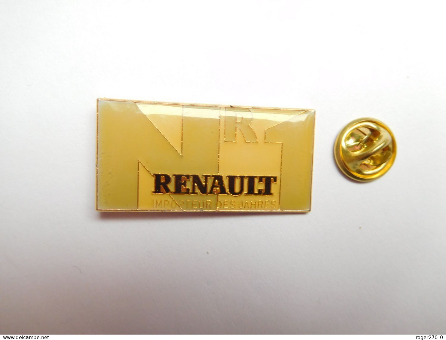 Beau Pin's  , Auto Renault , Importeur Des Jahres , Verso Quadrillé - Renault