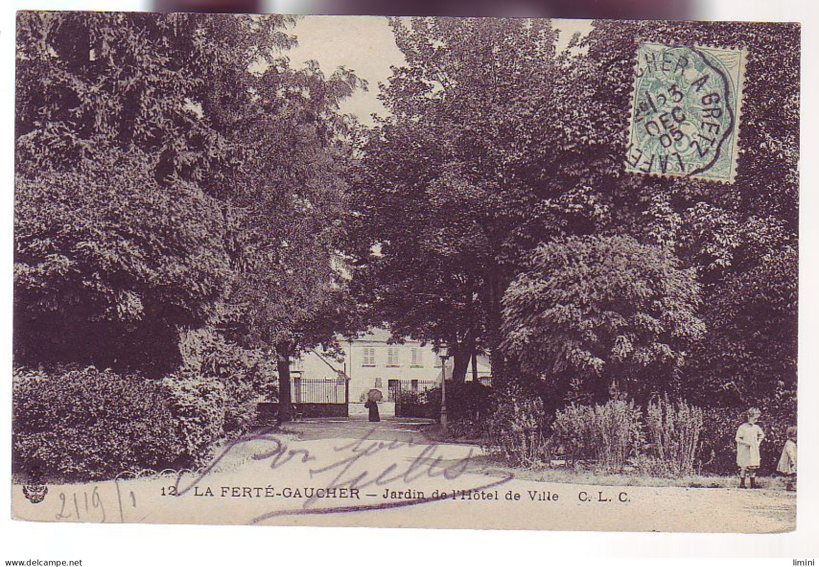 77 - LA FERTE GAUCHER - JARDIN De L'HÔTEL De VILLE - ANIMÉE - - La Ferte Gaucher