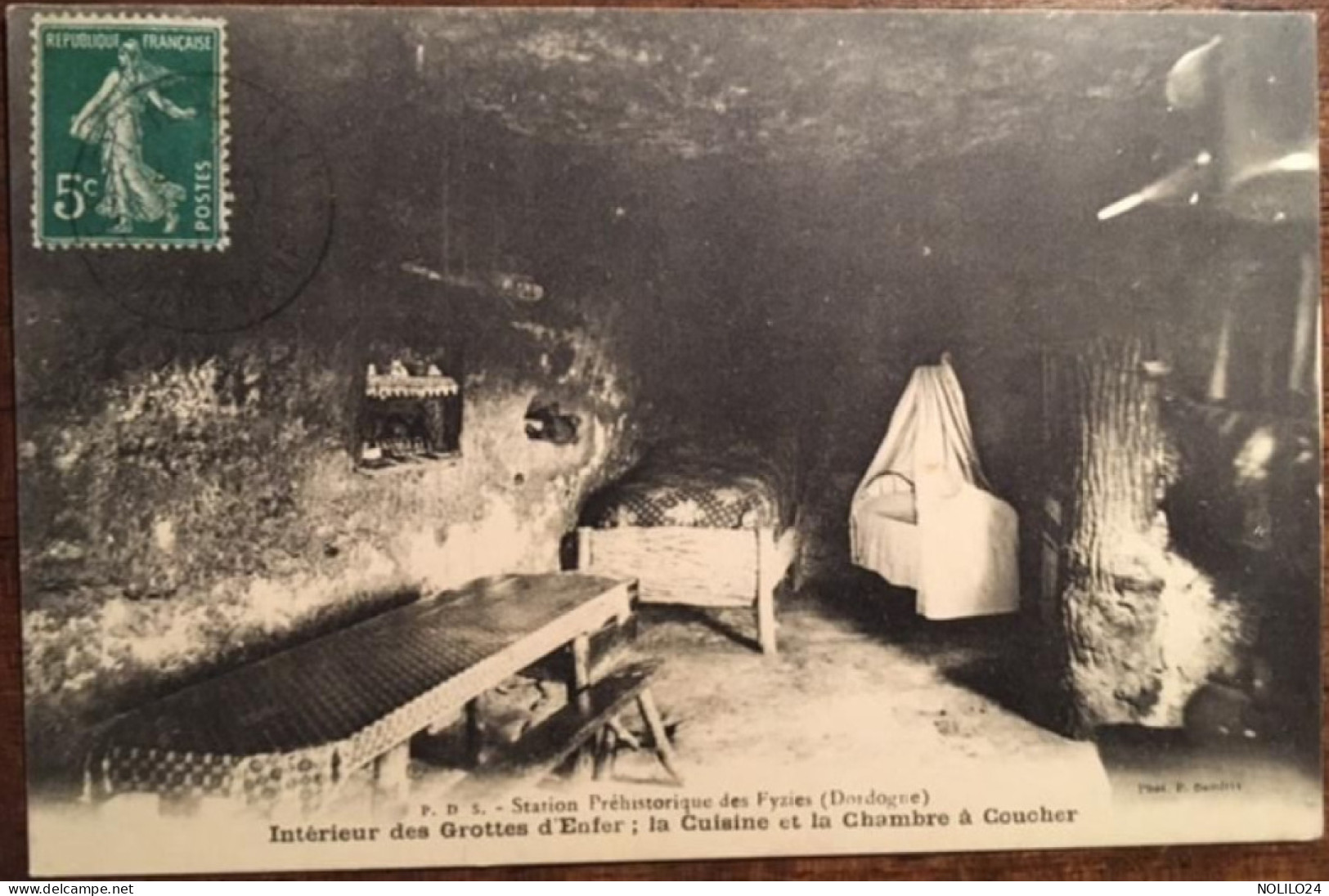 Cpa 24 Dordogne Les Eyzies, Intérieur Des Grottes D'Enfer La Cuisine Et La Chambre à Coucher , éd Daudrix, Circulé 1911 - Les Eyzies