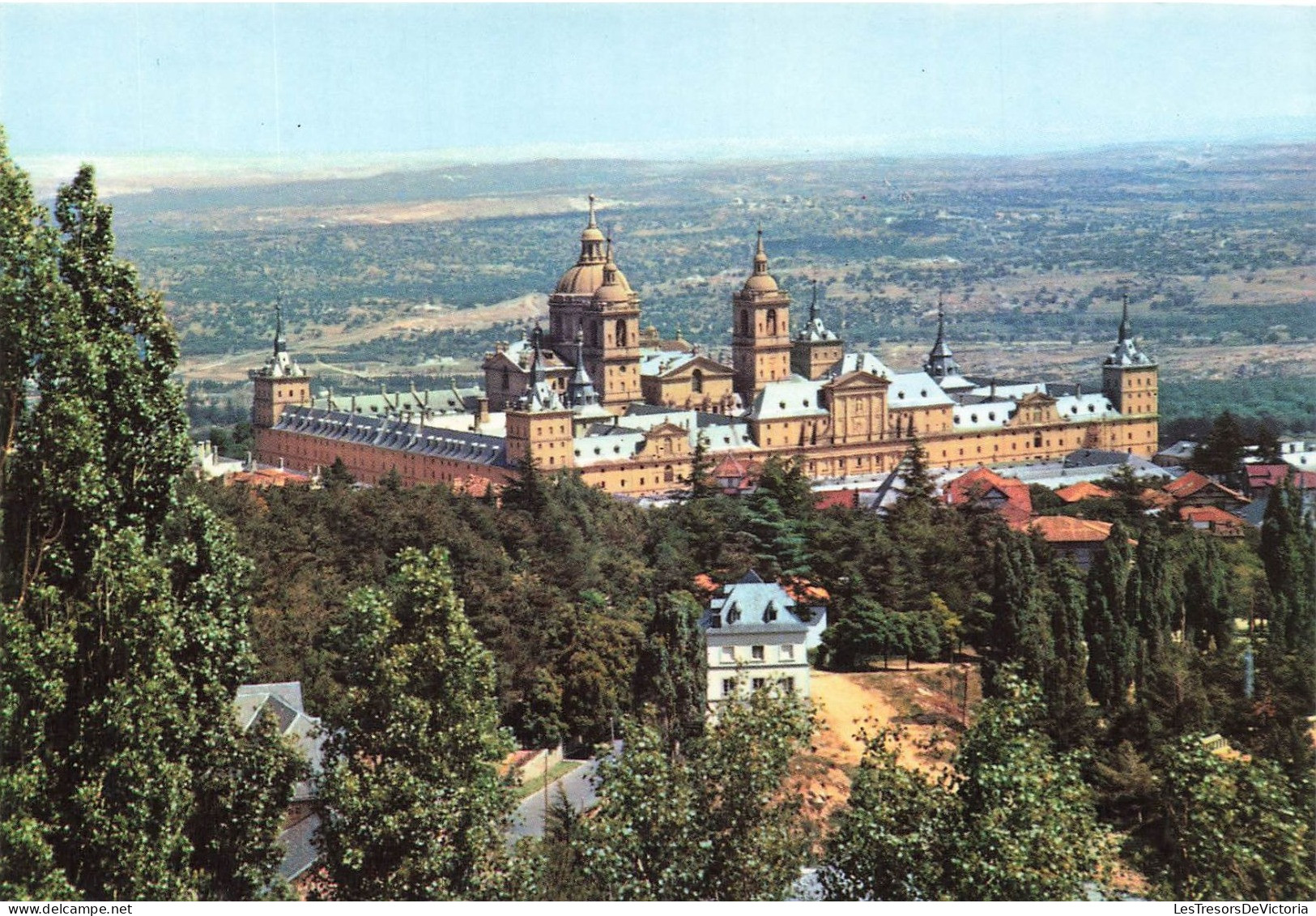 ESPAGNE - El Escorial - Monastère - Vue Générale - De L'extérieure - Carte Postale - Madrid