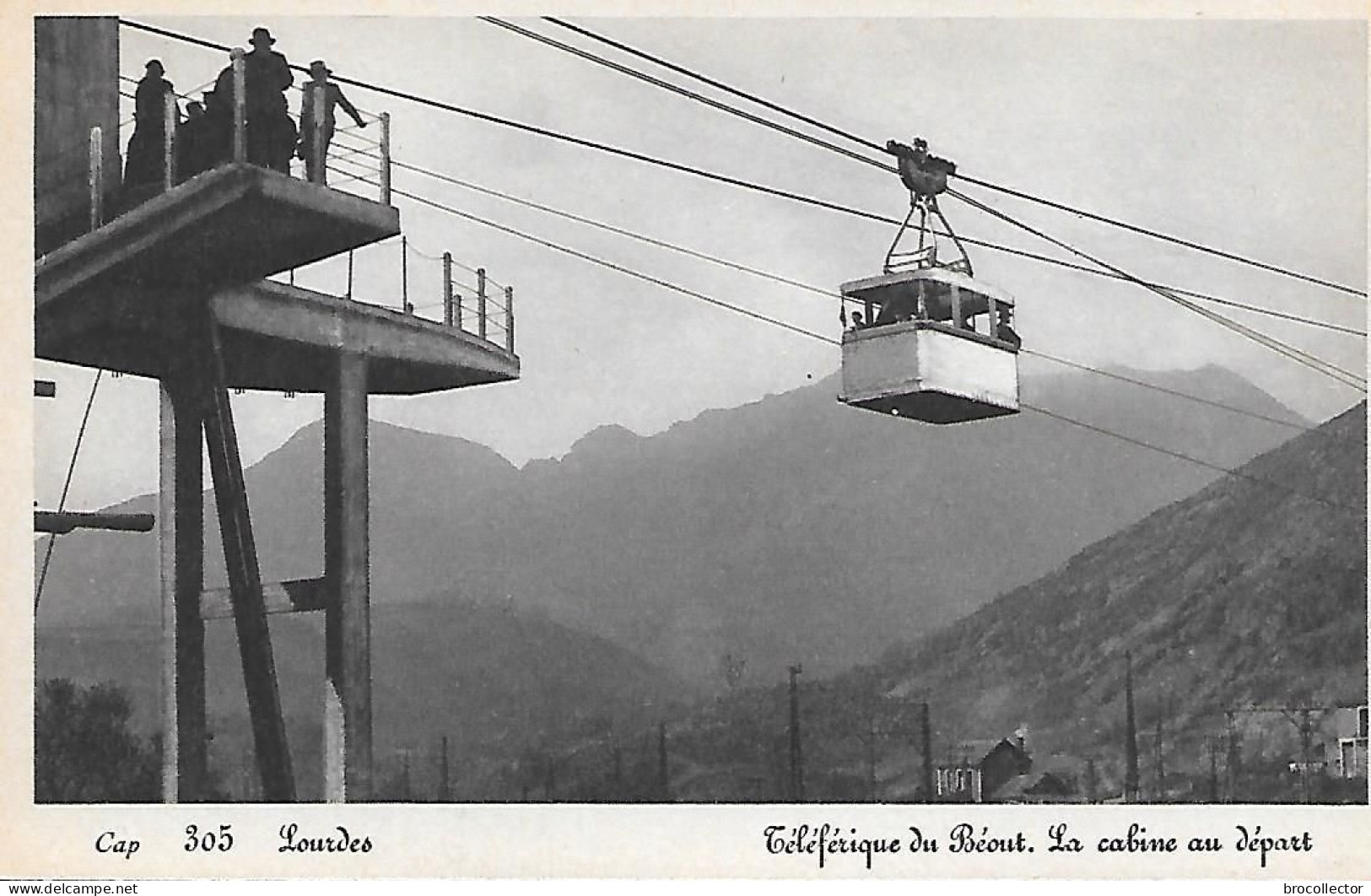 LOURDES ( 65 ) - Téléférique Du Béout , La Cabine Au Départ - Lourdes