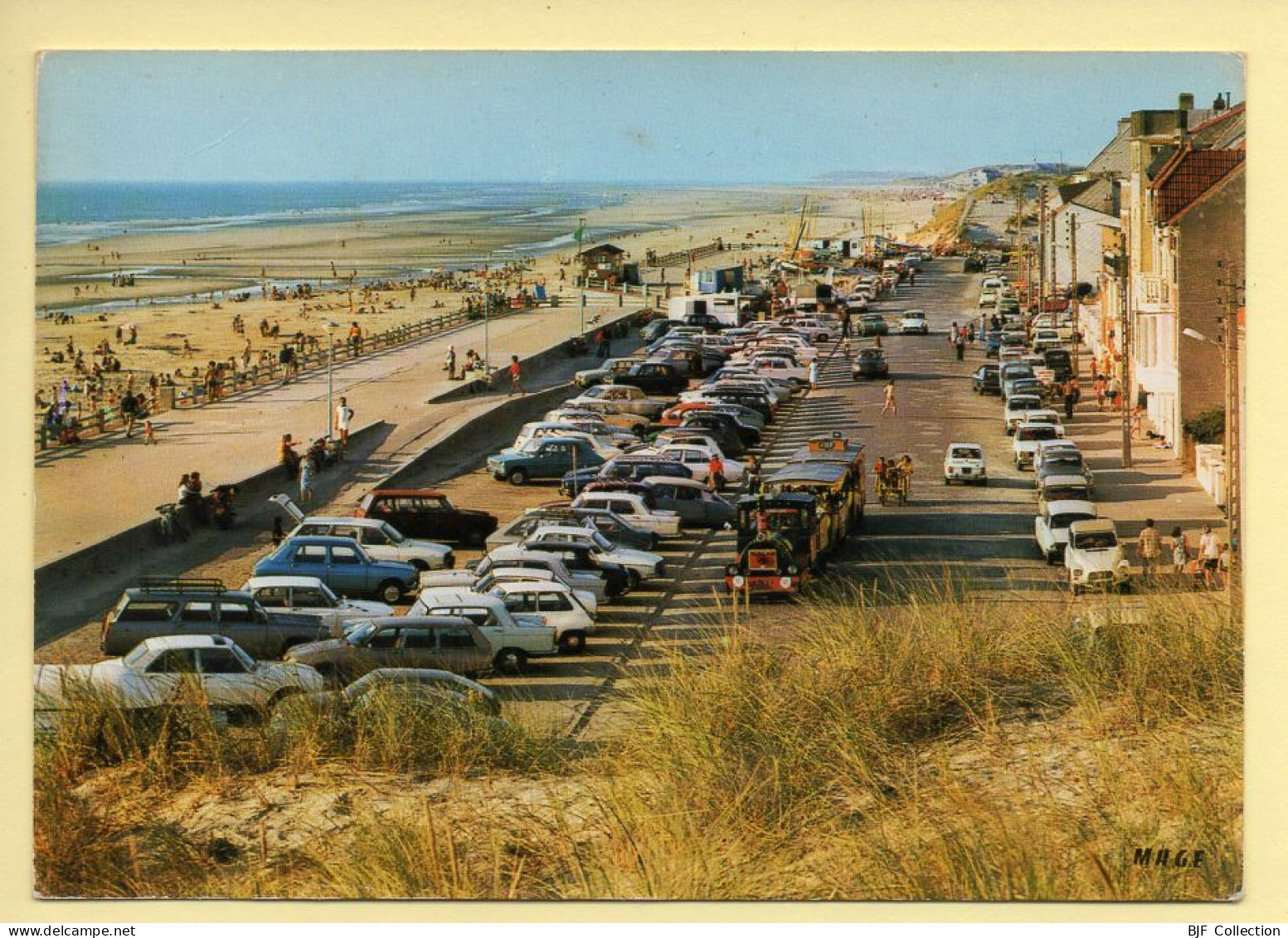 80. QUEND-PLAGE-LES-PINS – Vue De L'esplanade Et La Plage (animée, Voitures, Petit Train)(voir Scan Recto/verso) - Quend