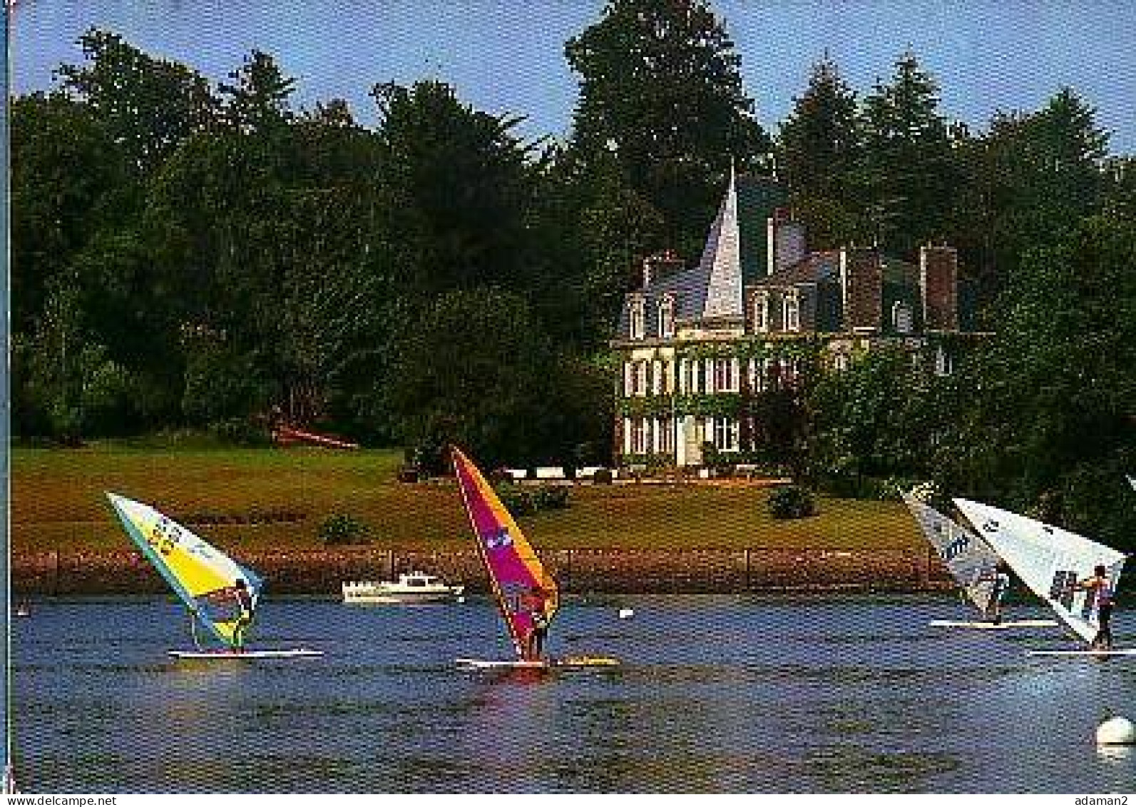 Bénodet   G45          Sur Les Bords De L'Odet En Face Du Château Du Cosquer - Bénodet