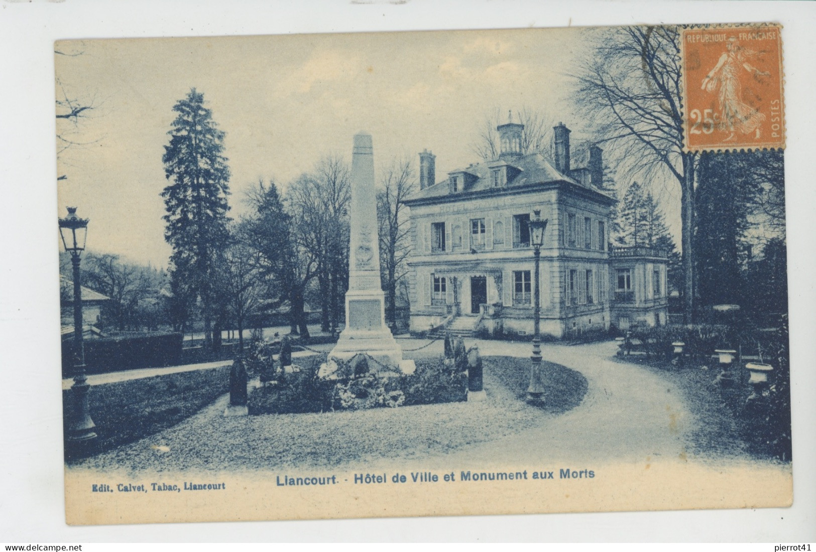 LIANCOURT - Hôtel De Ville Et Monument Aux Morts - Liancourt