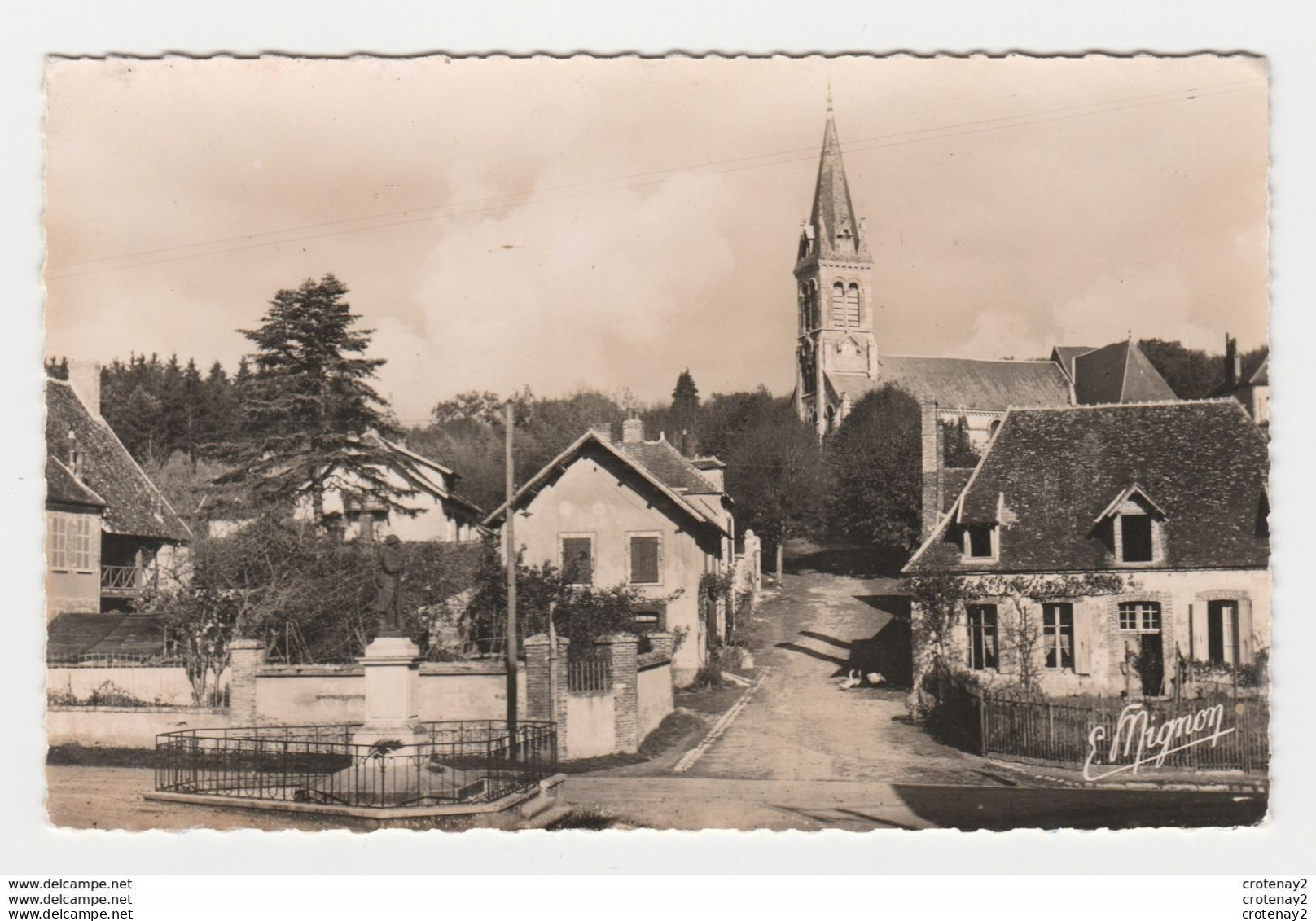 89 VALLERY Vers Chéroy N°3860 L'Eglise Tombeau Du Prince De Condé Monument Oies - Cheroy